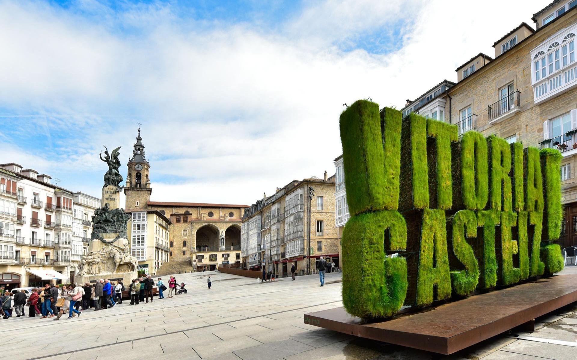 Plaza de la Virgen Blanca de Vitoria-Gasteiz
