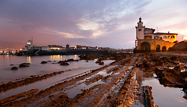 Faro del Puerto Viejo