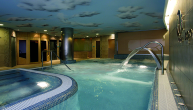 Piscina hidrotermal, Qi Spa
